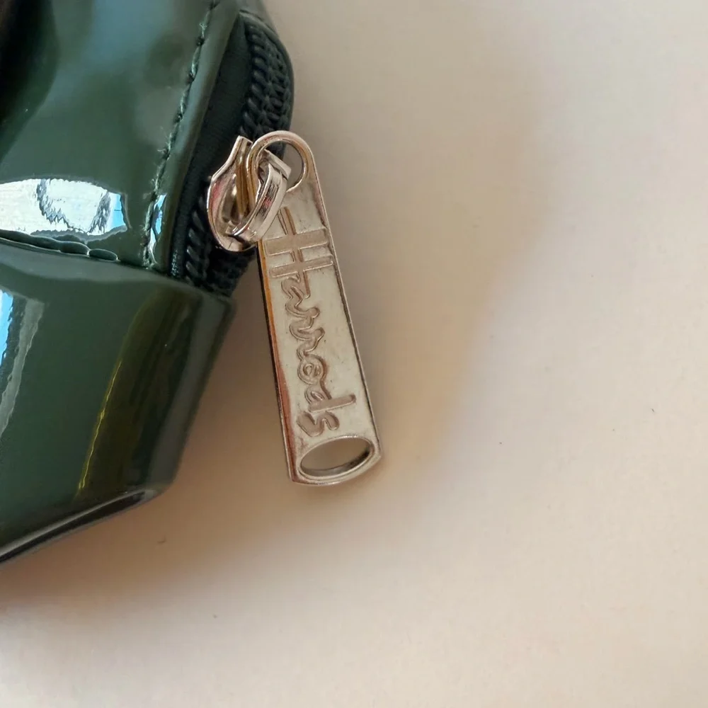 Harrods Forest Green High-Gloss Zipper Pouch | Gold Logo